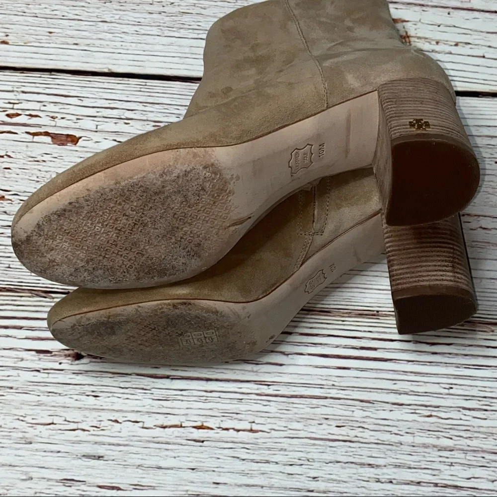 Tory Burch Brooke Ankle Bootie in Beige Suede Sz 10